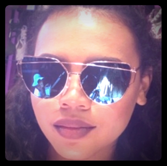 Accessories - Rose Gold Mirrored Sunglases